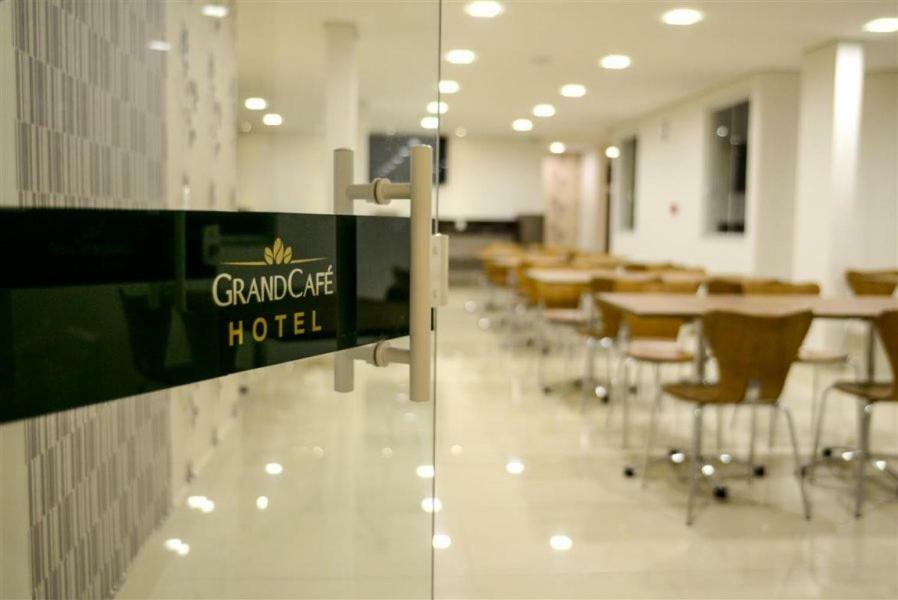 Grand Cafe Hotel Manhuacu Exteriér fotografie